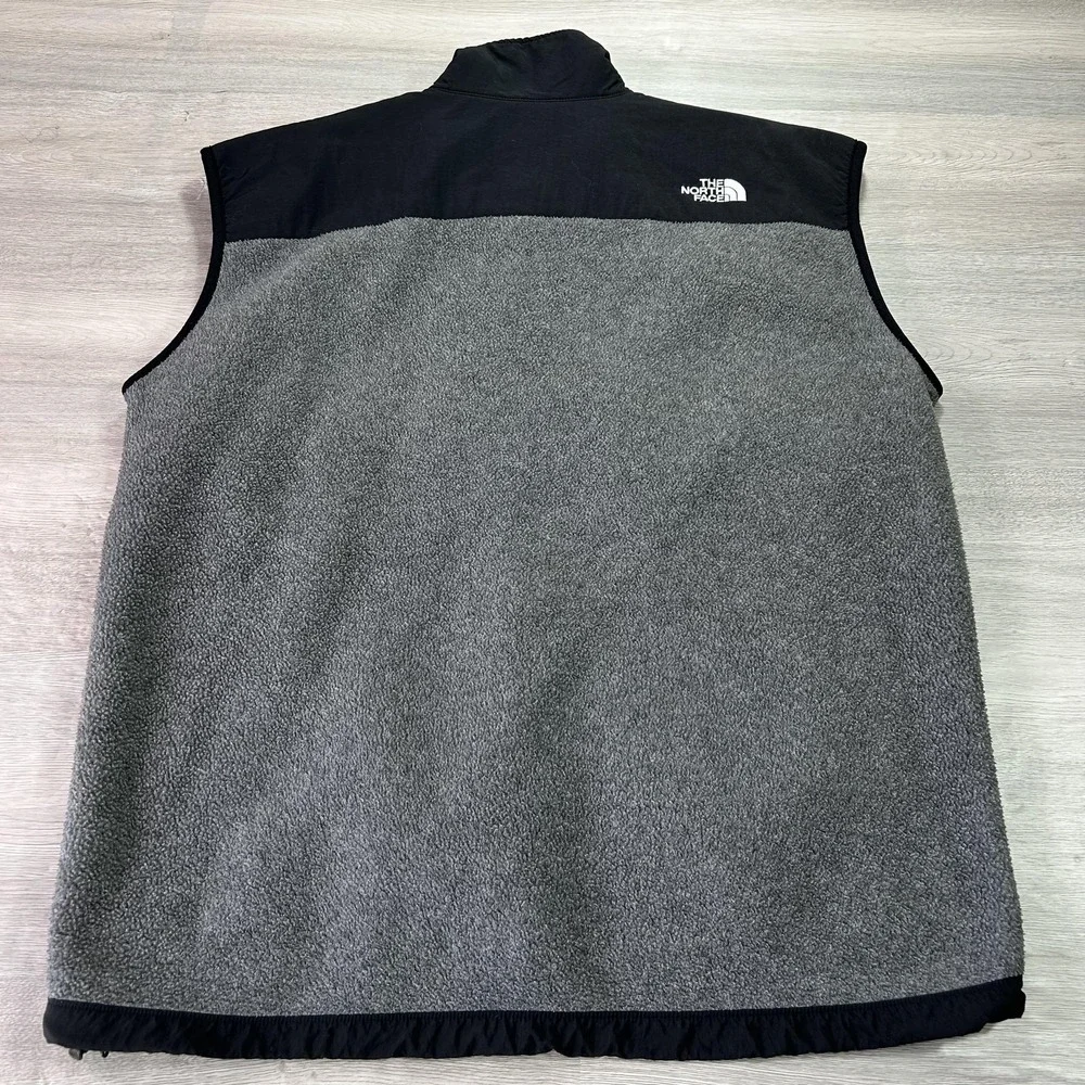 The North Face Vest Mens XL Gray Black Fleece Full Zip‎ Polartec Hiking Outdoor